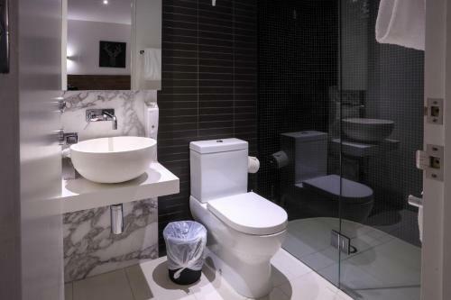 Flinders Street Apartments