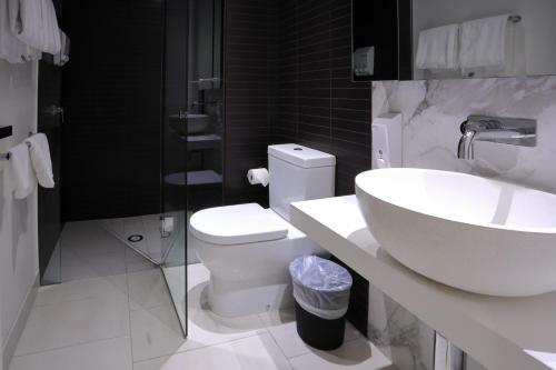 Flinders Street Apartments