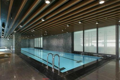 Apartamento Melbourne Star - Central City Location - Sleeps 5