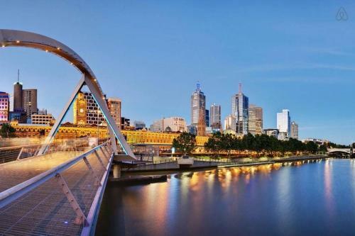 A Cozy Apartment Next To Crown Casino