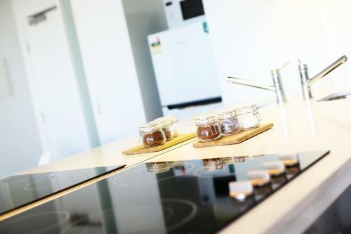 A Stylish Cbd Apartment With A Stunning View