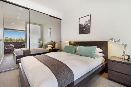 Convenient City Apartment With Resort-style Extras