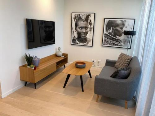 Modern 1 Bedroom Apartment South Yarra