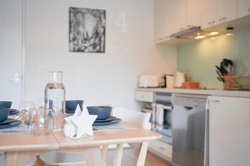 Trendy Modern 2bd Apartment Close To Beach & City