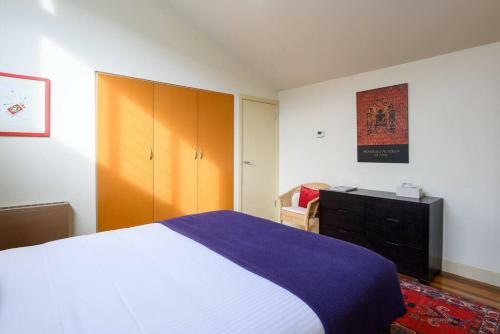 Brooklyn Warehouse Vibe Mins To St Kilda & Cafes