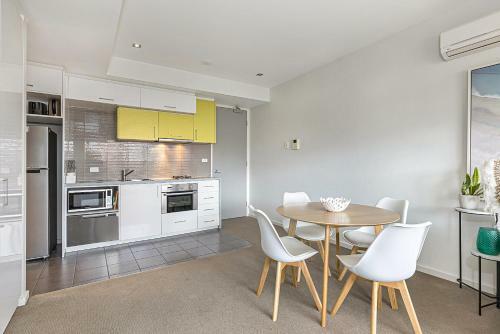 Apartamento 1-bed Unit Min From Beach, Sights, Dining And Shops