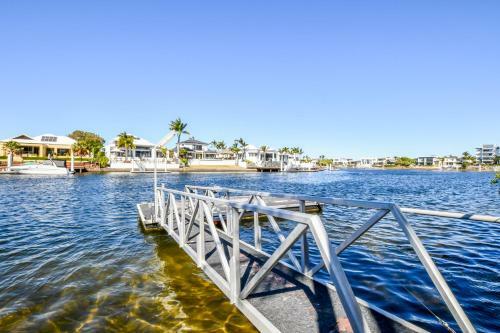 Beautiful Waterfront Home- Chelsea