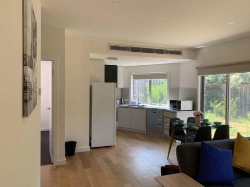 Delicate And Cozy Bedroom In Bentleigh East