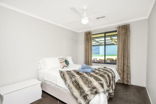 Family Vibes At Middleton Beach