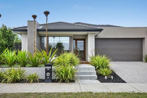 Mannagum Mt Duneed 59