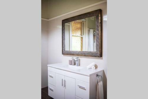 'kyona' By Your Innkeeper Mudgee
