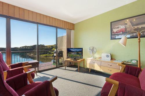 Pacific Pines Unit 6