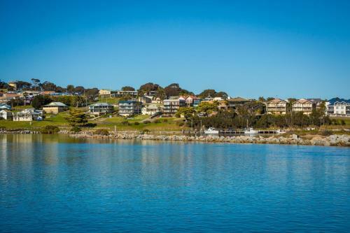 Pacific Pines Unit 6
