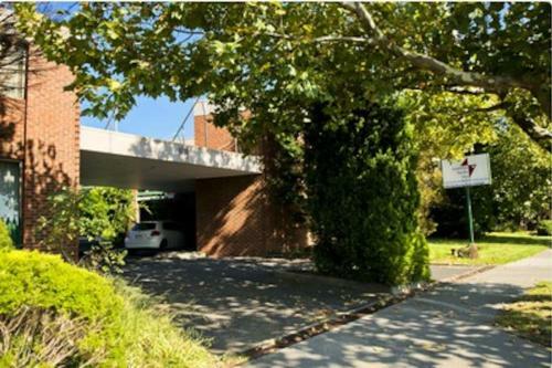 Classic Twin-bed Room 1 In Oakleigh