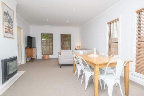Villa 88 Stylish, Modern, Fresh & Light