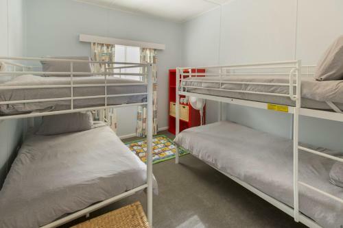 Windsong - Pet Friendly, Wifi And Close To Water