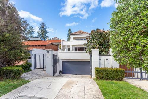 Villa Cottesloe Aqua Retreat - Executive Escapes