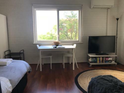 M106 Holiday Apartment In The City
