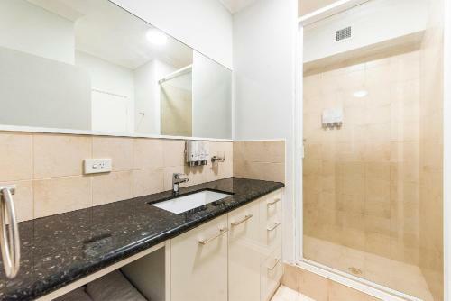 77 Premium Cbd Apartment Free Wifi Netflix Parking