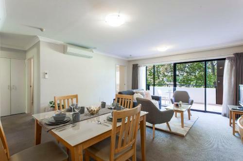 Apartamento A Comfy 2br Home, Top Location, Free Parking