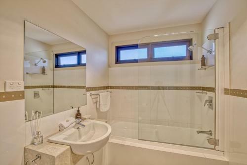 Georges Bay Luxury