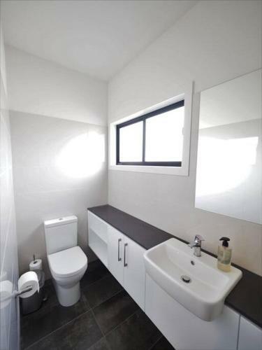 Anderson Ave, Sandy Point - 4 Bedroom, 3 Bathroom, Sleeps 8