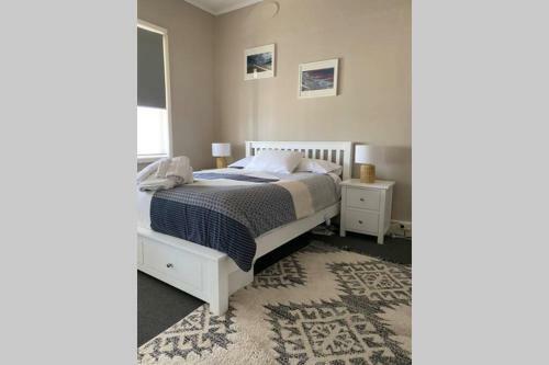 A1 Sea Lake Silo Home With A View (Pet Friendly)