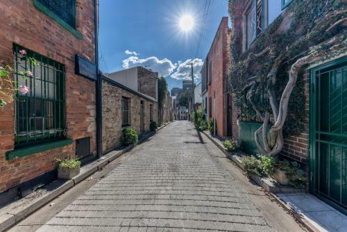 Chic East Sydney Pad