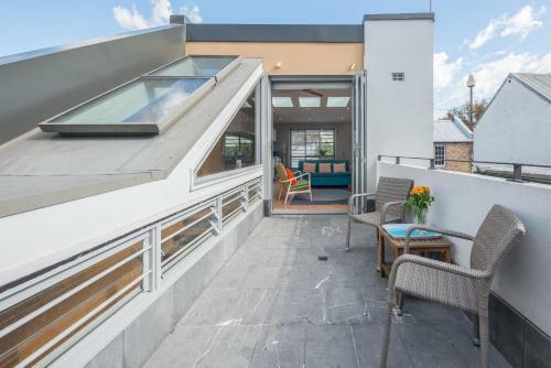 Chic East Sydney Pad