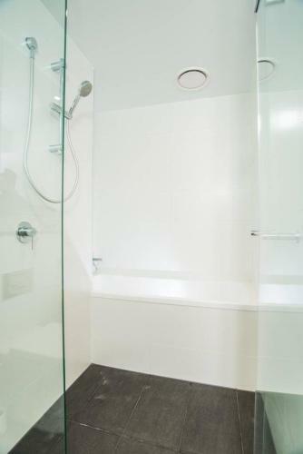 Apartamento Perfect Location*cbd 2bed2bath Apt*parking*wifi