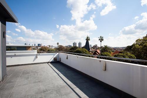 Penthouse Designer Apartment Close To City