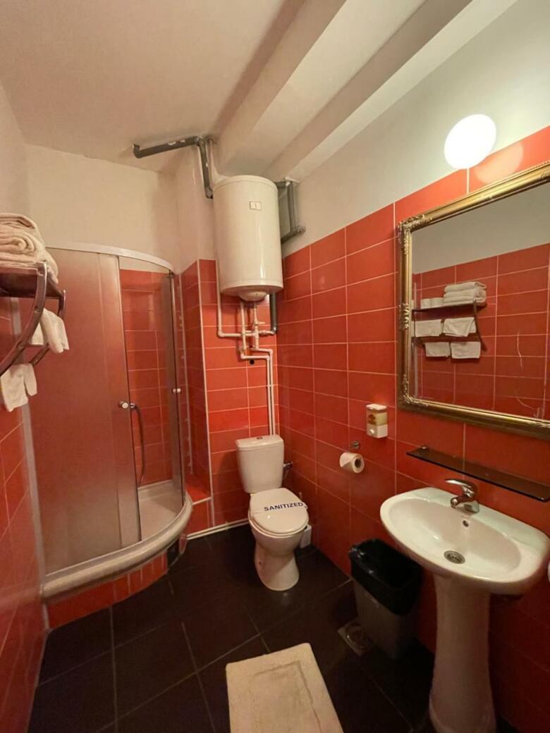 Hostal The Only One Suites