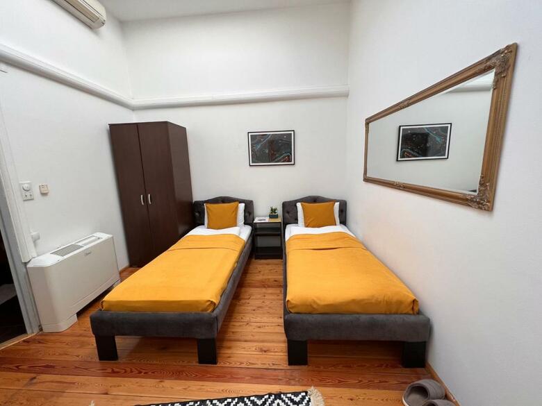 Hostal The Only One Suites