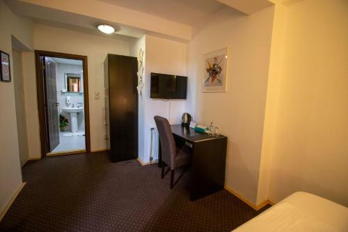 4 Rooms Apartments