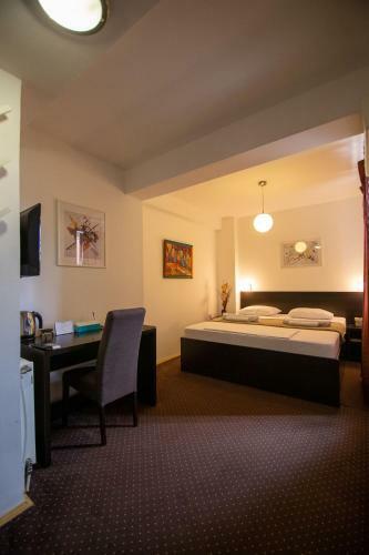 4 Rooms Apartments