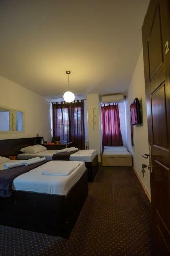 4 Rooms Apartments