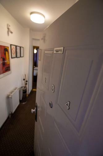 4 Rooms Apartments