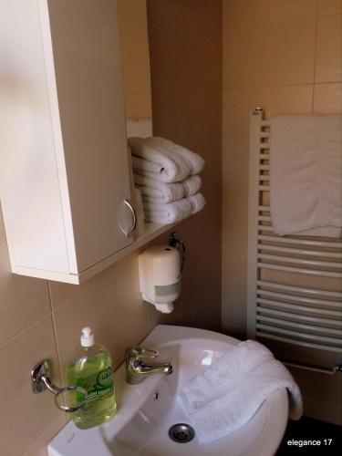 Hotel Accommodation Elegance