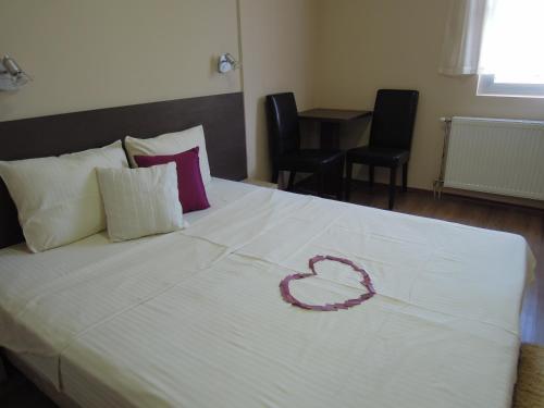 Hostal Guest Accommodation Konstantin 2008