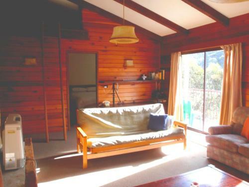 Retro 2 Bedroom Apartment