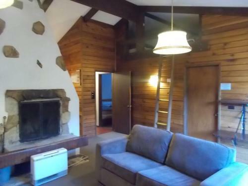 Retro 2 Bedroom Apartment