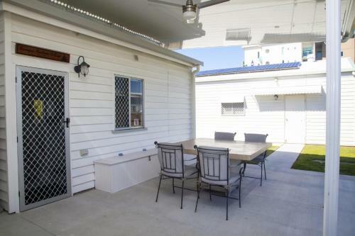 Urangan Harbour Cottage