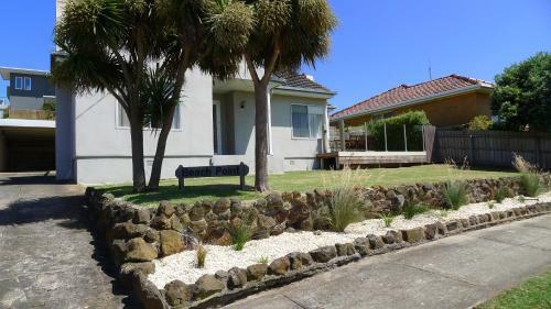 Beachpoint Cottage