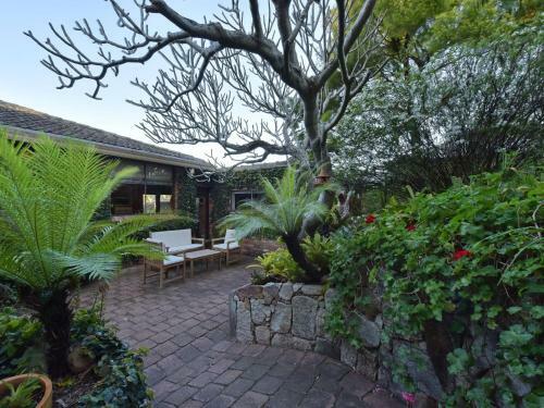 Wangi Waterfront Delight 4br Waterfront Reserve Home