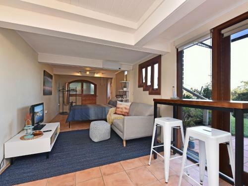 Wangi Waterfront Delight Estate - Waterfront Reserve Home
