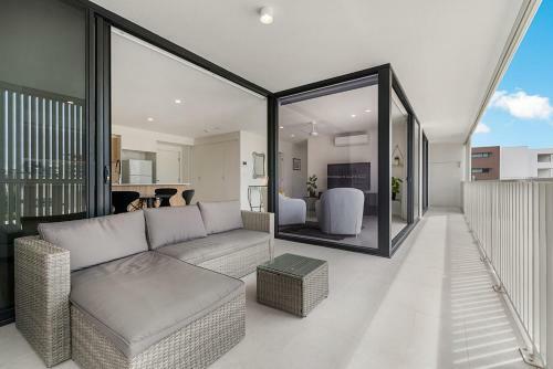 Apartamento Incredible 2-bed Unit With Parking And Lounge Deck