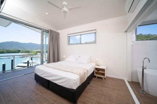 Hotel Harbour Cove
