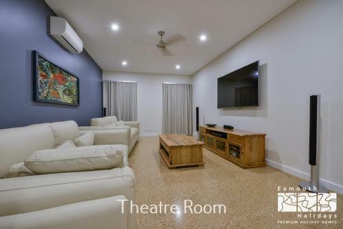 27 Kestrel Place - With Pool And Jetty