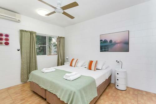 Sand Cay Apartments