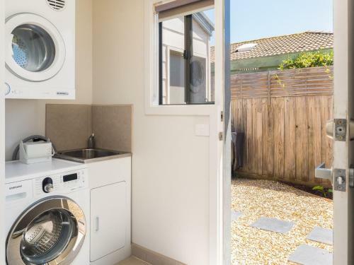 Beachside Villa Cowes